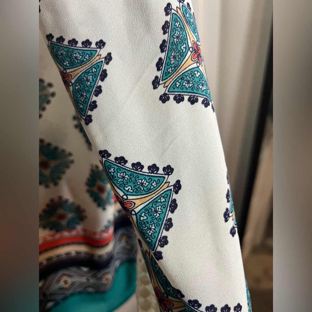 Black Rainn Cold Shoulder Multicolored Bell Sleeve Tunic with Tassels Size Med - Picture 12 of 16